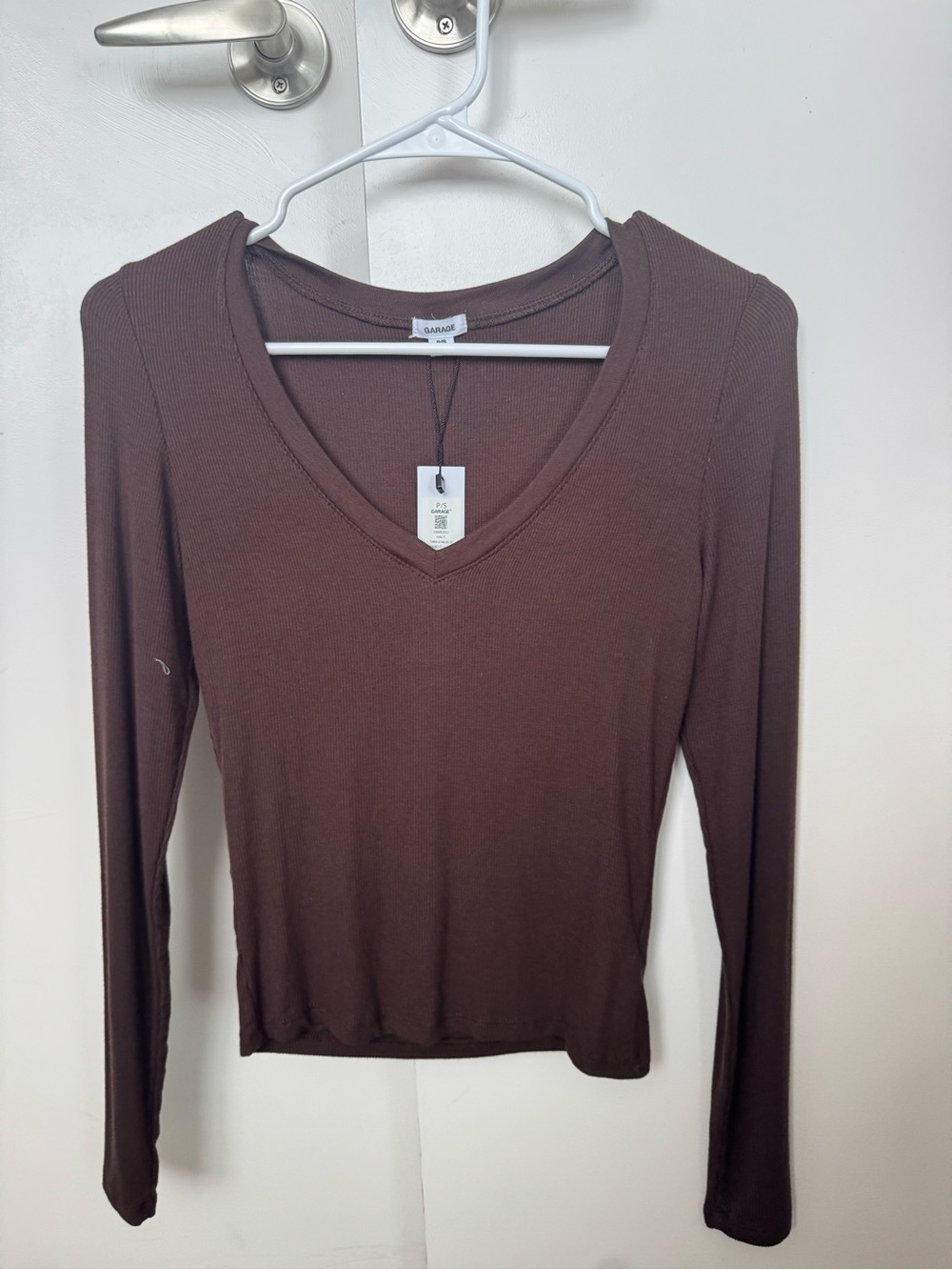 Aritzia Wilfred Free V-Neck Long Sleeve Top - Brown